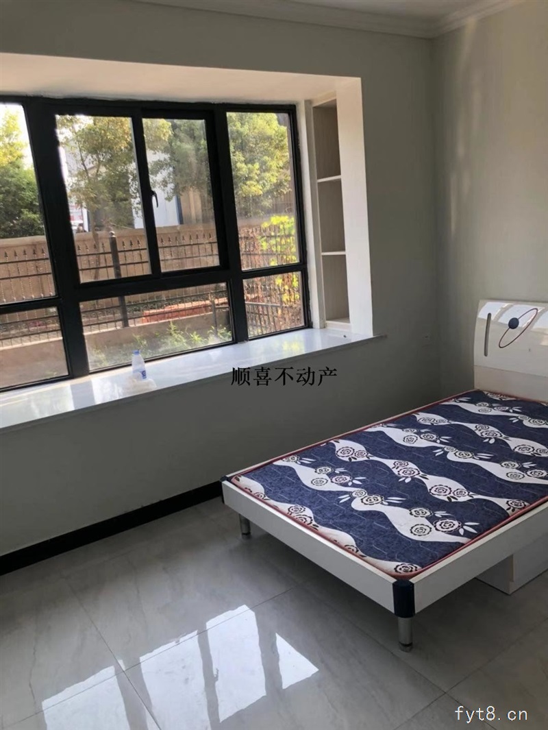 同运小区一楼2室精装修拎包入住,包物业